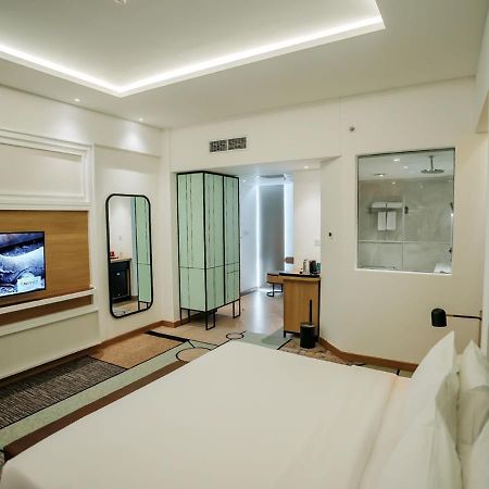 Luwansa Hotel And Convention Center Manado Eksteriør billede