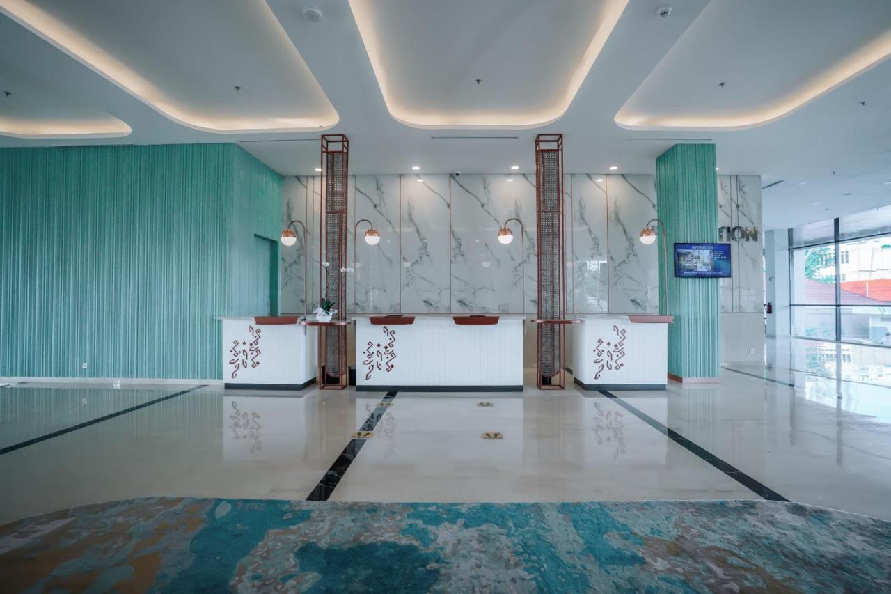Luwansa Hotel And Convention Center Manado Eksteriør billede