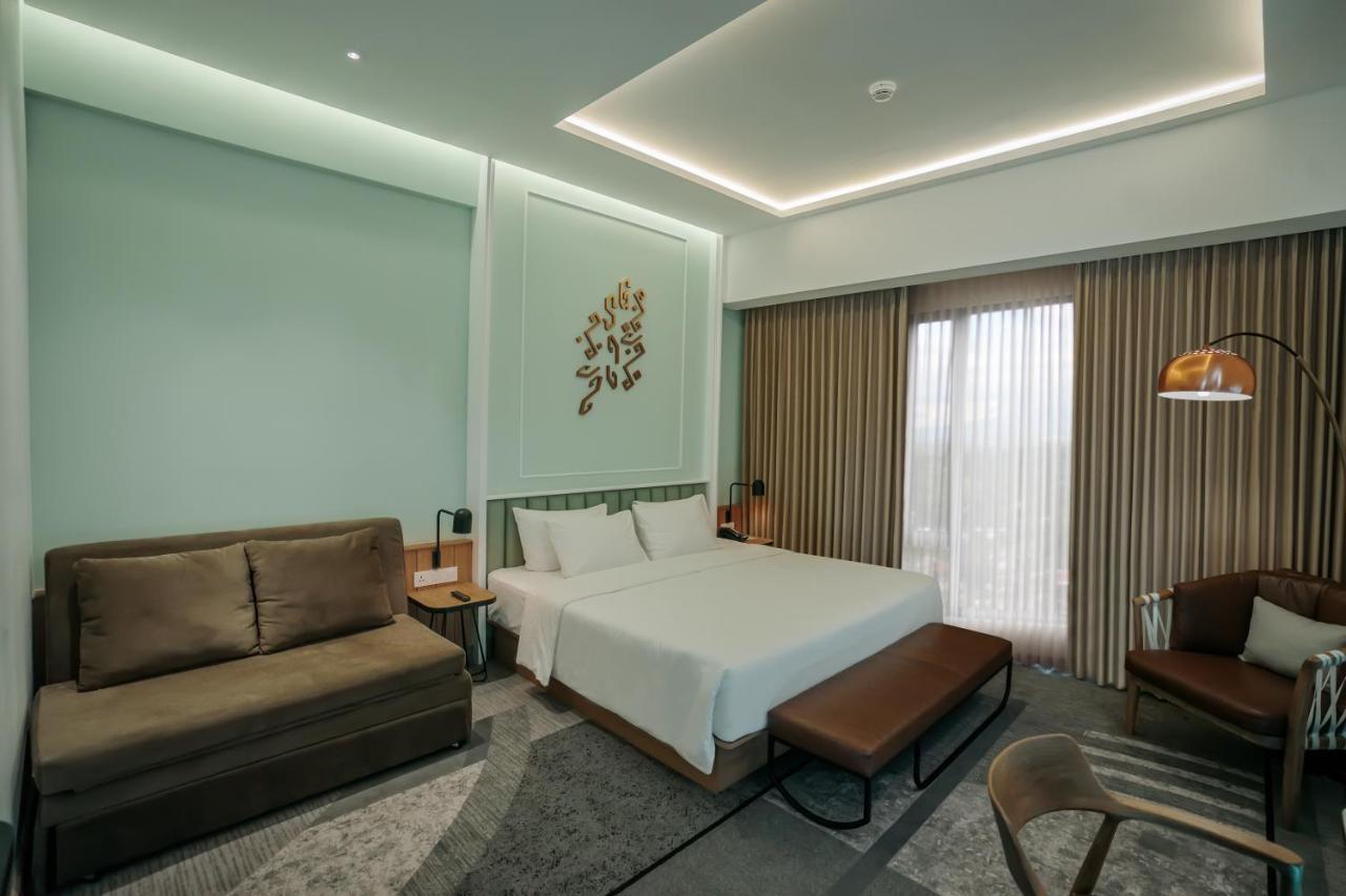 Luwansa Hotel And Convention Center Manado Eksteriør billede