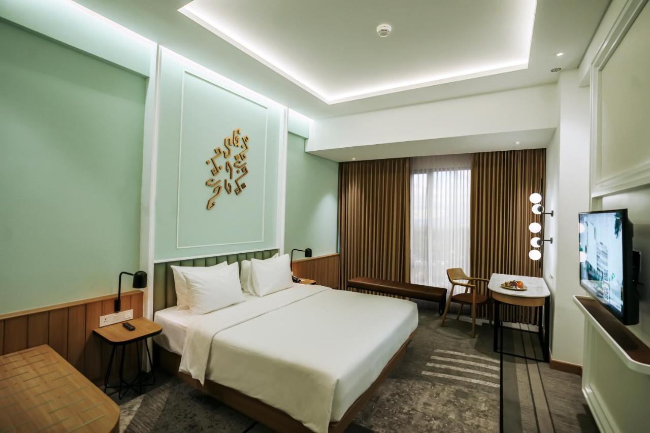 Luwansa Hotel And Convention Center Manado Eksteriør billede
